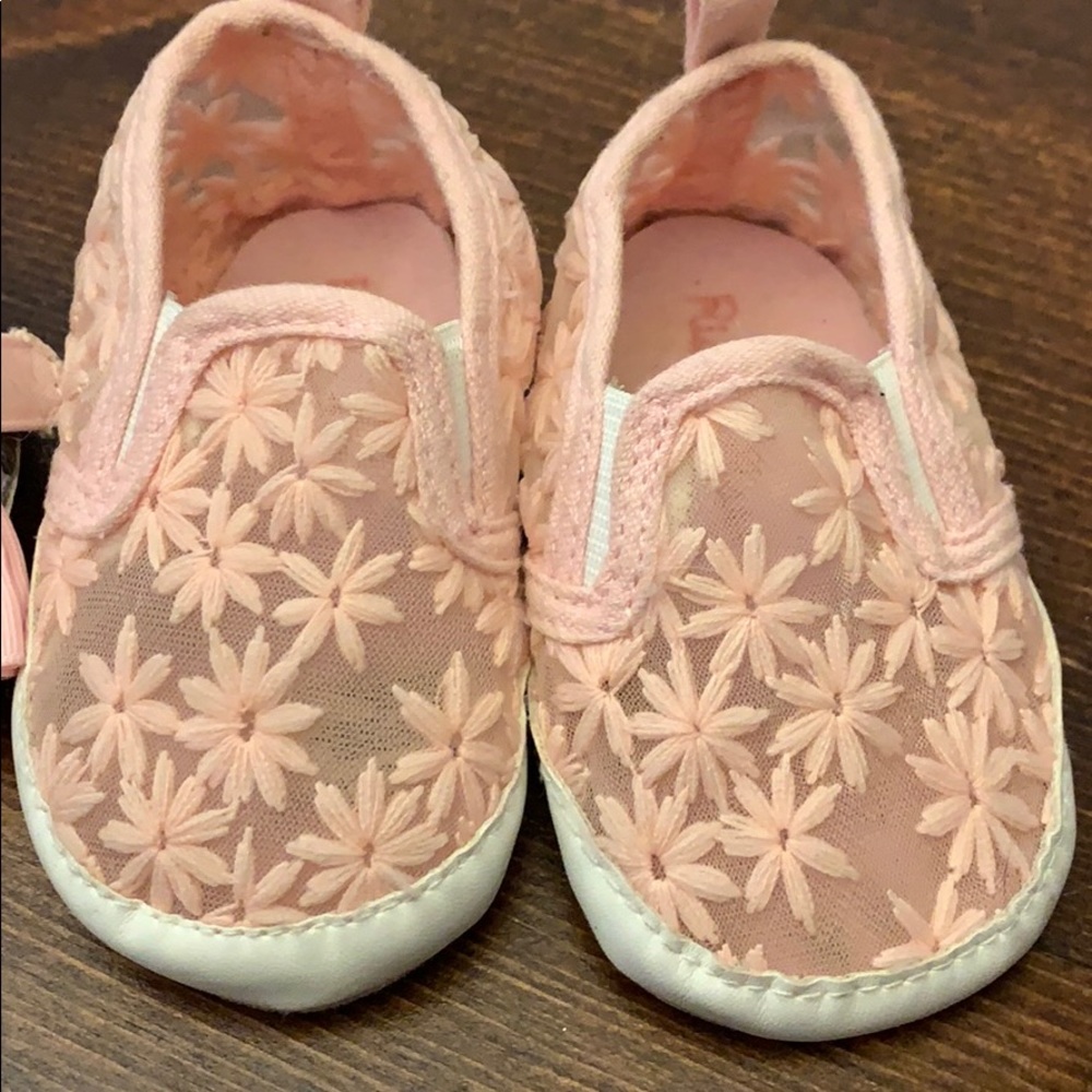 3-6 mo and 9-12 mo shoes